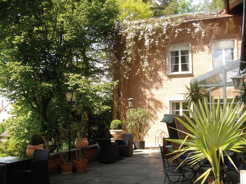 Hotel B&B Bredl In Der Villa Ballestrem Straubing Habitación foto
